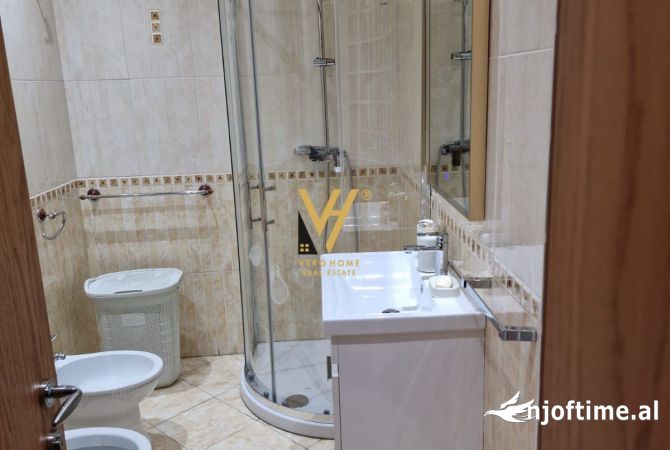 Shtepi me qera Apartament ne Tirane, 2+1, Mobilimi E mobiluar, Pagesa 1,000  Euro.