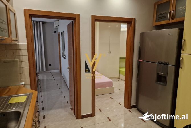 Shtepi me qera Apartament ne Tirane, 2+1, Mobilimi E mobiluar, Pagesa 1,000  Euro.