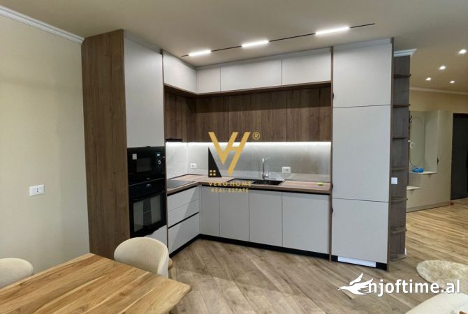 Shtepi me qera 2+1 ne Tirane - 1,200 Euro