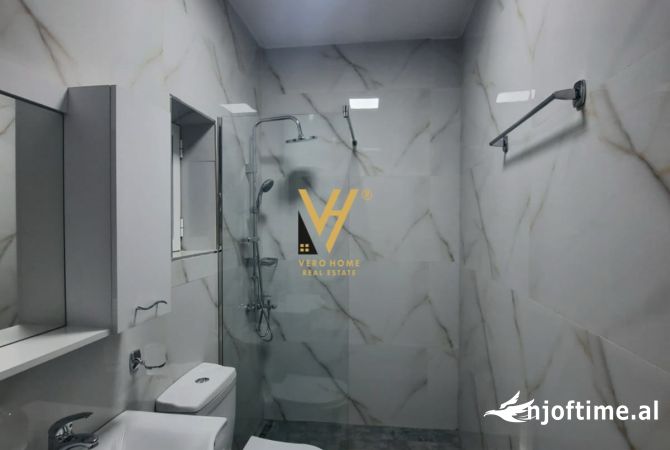 Shtepi me qera Apartament ne Tirane, 2+1, Mobilimi E mobiluar, Pagesa 1,300  Euro.