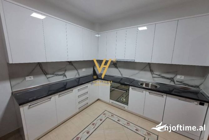 Shtepi me qera Apartament ne Tirane, 2+1, Mobilimi E mobiluar, Pagesa 1,300  Euro.
