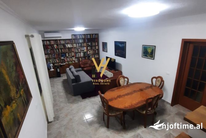 Shtepi me qera 2+1 ne Tirane - 1,300 Euro
