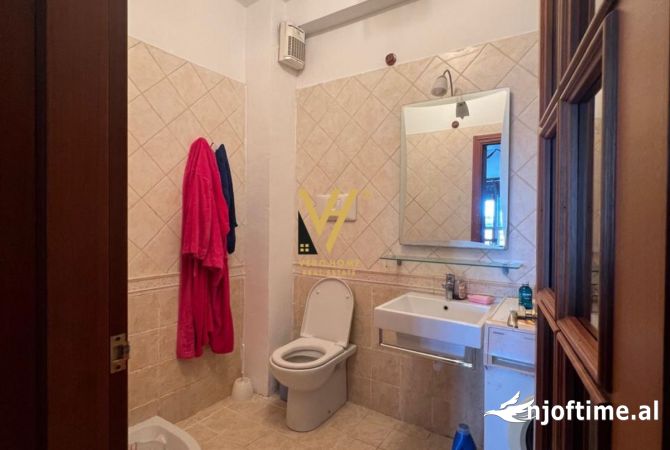 Shtepi me qera Apartament ne Tirane, 1+1, Mobilimi E mobiluar, Pagesa 65,000  Leke.