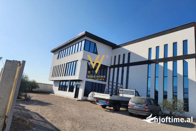 Business Property for Rent 6+1 in Kruja - 1,800 Euro