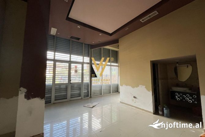 Ambient biznesi me qera 1+1 ne Tirane - 80,000 Leke