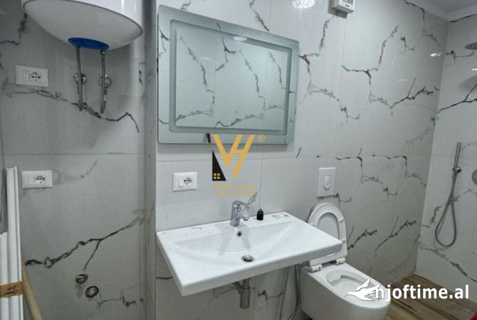 Shtepi ne shitje Apartament ne Tirane, 2+1, Mobilimi Bosh, pa mobiluar, Pagesa 130,000  Euro.