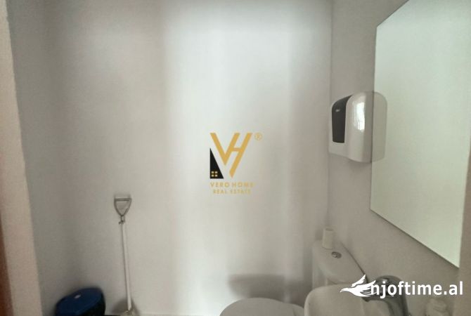 Ambient biznesi me qera 3+1 ne Tirane - 600 Euro