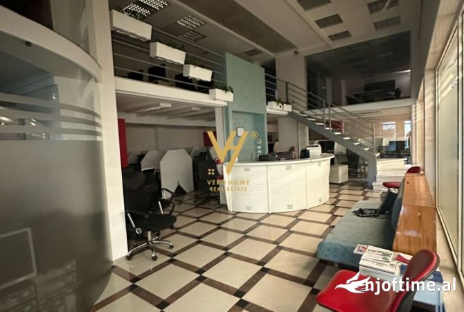 Ambient biznesi me qera 3+1 ne Tirane - 2,500 Euro