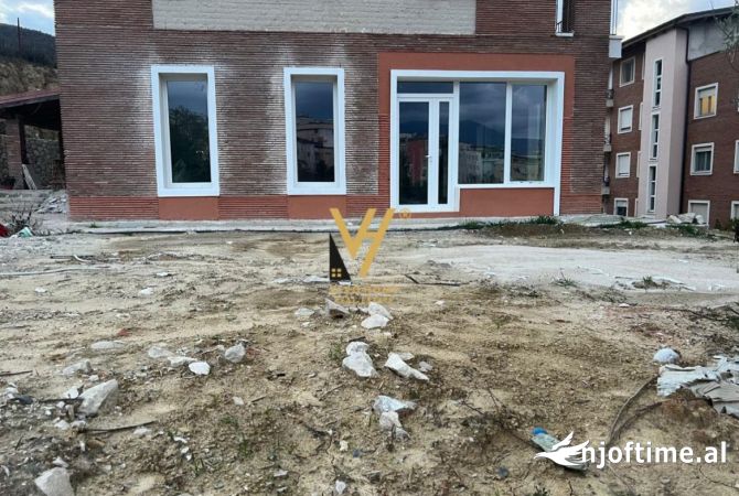 Shtepi me qera 6+1 ne Tirane - 4,500 Euro