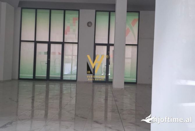 Ambient biznesi me qera 1+1 ne Tirane - 2,000 Euro