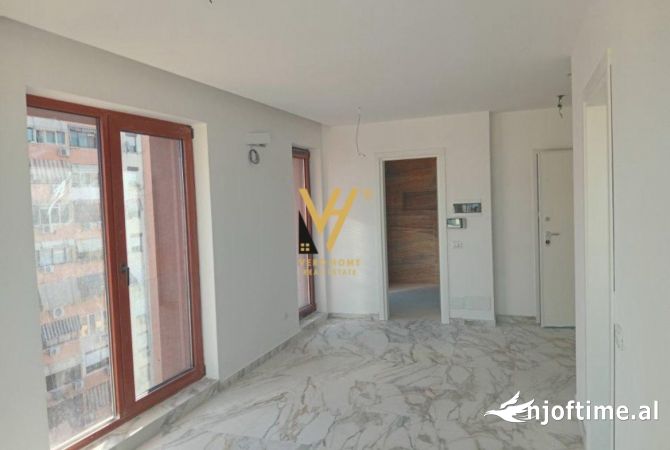 Ambient biznesi me qera 3+1 ne Tirane - 1,250 Euro