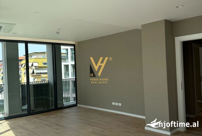 Ambient biznesi me qera 3+1 ne Tirane - 1,300 Euro