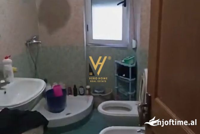 Shtepi ne shitje Apartament ne Tirane, 1+1, Mobilimi E mobiluar, Pagesa 140,000  Euro.