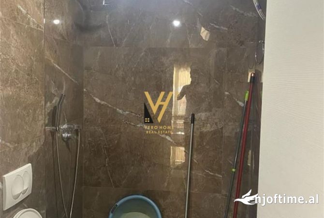 Shtepi ne shitje Apartament ne Tirane, 2+1, Mobilimi E mobiluar, Pagesa 150,000  Euro.