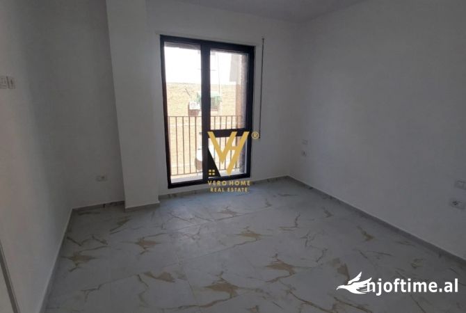 Shtepi me qera 2+1 ne Tirane - 80,000 Leke