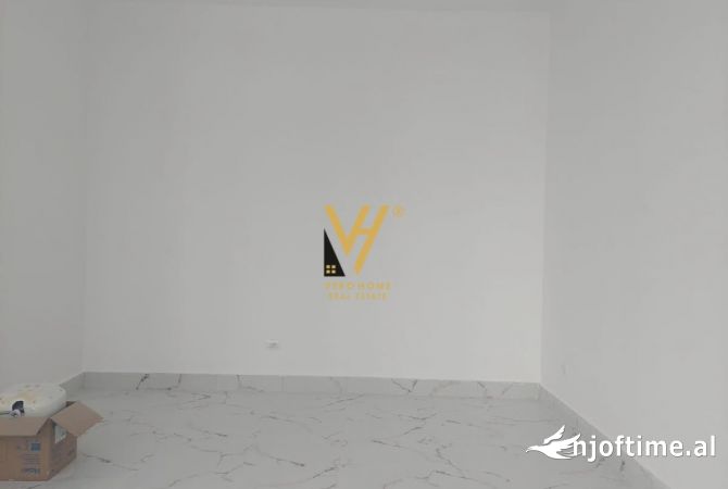 Ambient biznesi me qera 1+1 ne Tirane - 60,000 Leke