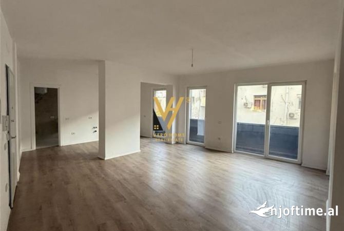 Ambient biznesi me qera 3+1 ne Tirane - 850 Euro