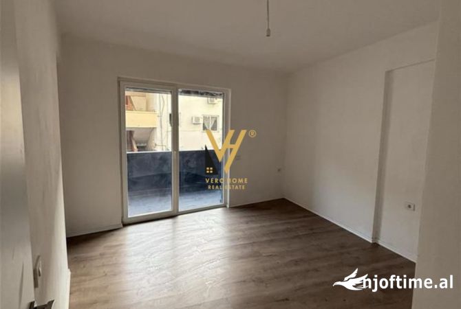 Ambient biznesi me qera 3+1 ne Tirane - 850 Euro