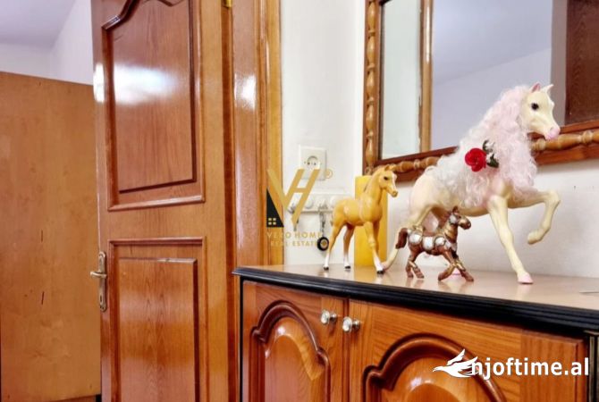 Shtepi me qera Apartament ne Tirane, 2+1, Mobilimi E mobiluar, Pagesa 600  Euro.