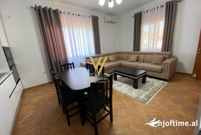 Shtepi me qera 2+1 ne Tirane - 650 Euro