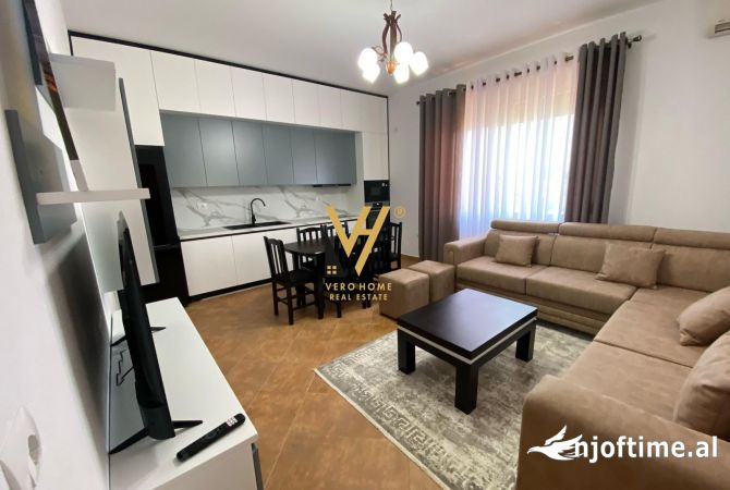 Shtepi me qera 2+1 ne Tirane - 650 Euro