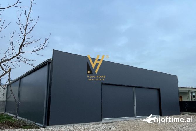 Ambient biznesi me qera 4+1 ne Tirane - 1,500 Euro