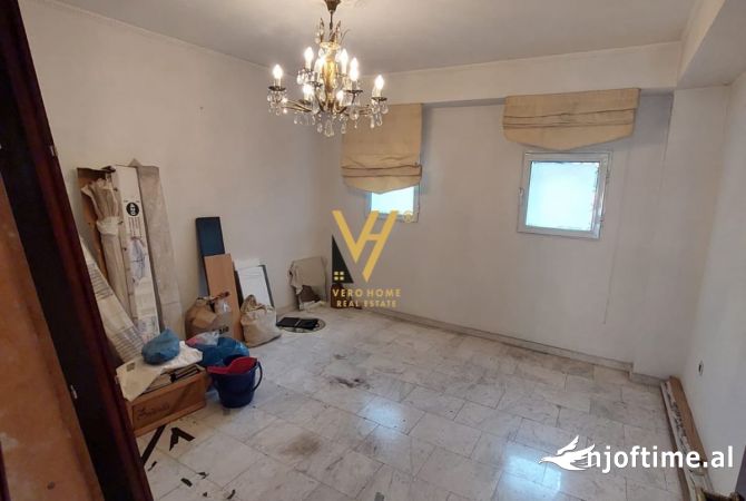 Ambient biznesi me qera 1+1 ne Tirane - 55,000 Leke