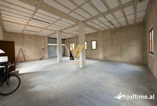 Ambient biznesi me qera 4+1 ne Tirane - 650 Euro