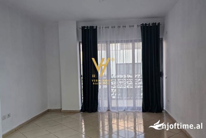 Shtepi me qera 2+1 ne Tirane - 40,000 Leke