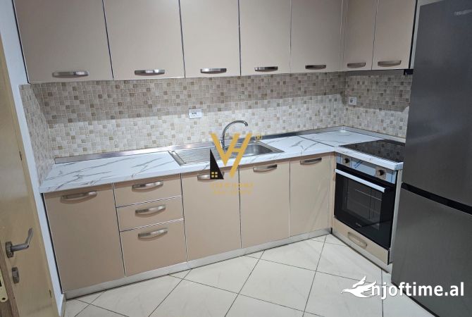 Shtepi me qera 2+1 ne Tirane - 40,000 Leke