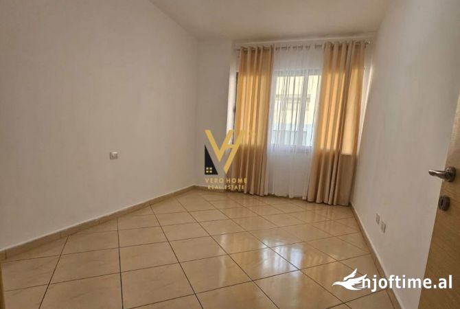 Shtepi me qera 2+1 ne Tirane - 40,000 Leke