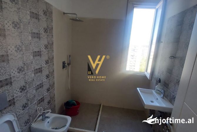 Shtepi me qera Apartament ne Tirane, 2+1, Mobilimi Pjeserisht e mobiluar, Pagesa 50,000  Leke.