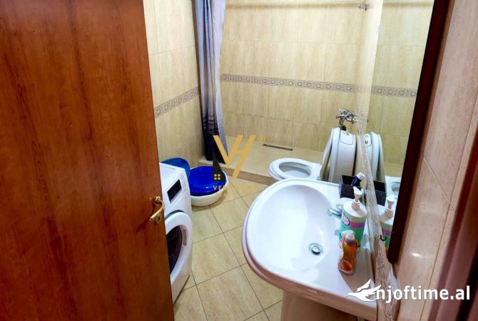 Shtepi me qera Apartament ne Tirane, 1+1, Mobilimi E mobiluar, Pagesa 550  Euro.