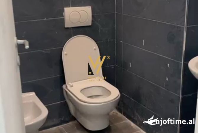 Shtepi ne shitje Apartament ne Tirane, 3+1, Mobilimi Bosh, pa mobiluar, Pagesa 286,100  Euro.