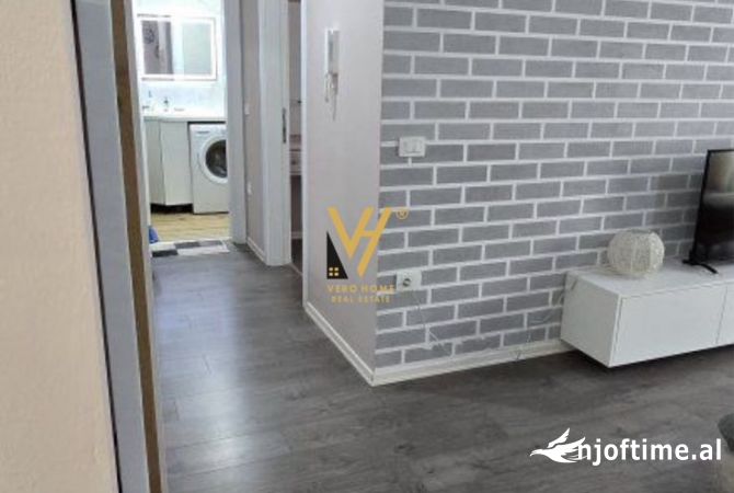 Shtepi me qera Apartament ne Tirane, 1+1, Mobilimi E mobiluar, Pagesa 550  Euro.