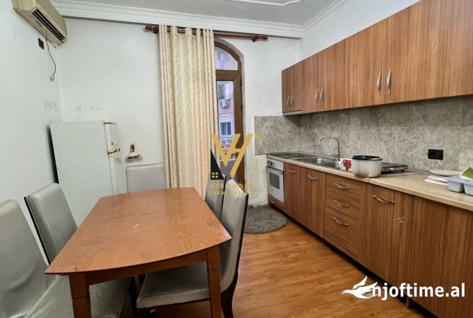 Shtepi me qera 2+1 ne Tirane - 550 Euro