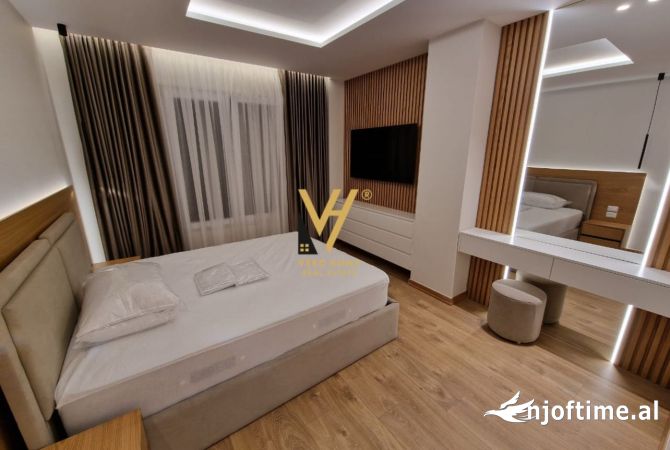 Shtepi me qera 2+1 ne Tirane - 1,000 Euro