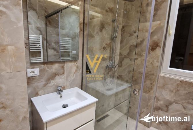Shtepi me qera 2+1 ne Tirane - 1,000 Euro
