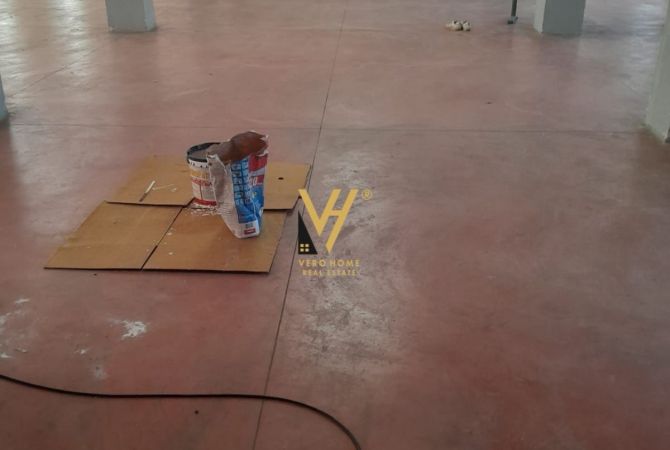 Ambient biznesi me qera 3+1 ne Tirane - 1,800 Euro