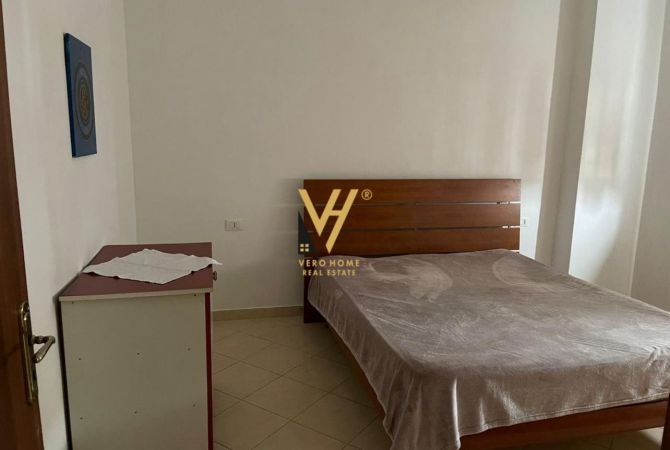 Shtepi ne shitje Apartament ne Tirane, 2+1, Mobilimi E mobiluar, Pagesa 146,000  Euro.