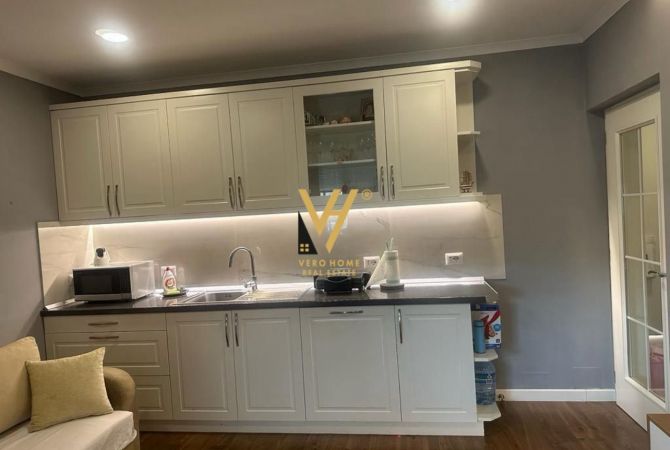 Shtepi me qera Apartament ne Tirane, 2+1, Mobilimi E mobiluar, Pagesa 700  Euro.