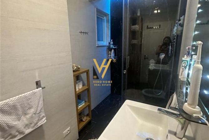 Shtepi me qera Apartament ne Tirane, 2+1, Mobilimi E mobiluar, Pagesa 700  Euro.