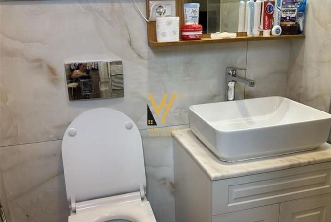 Shtepi ne shitje Apartament ne Tirane, 2+1, Mobilimi E mobiluar, Pagesa 160,000  Euro.