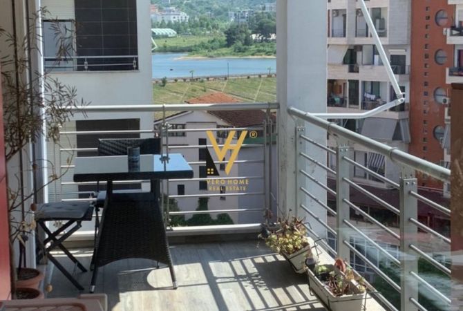 Shtepi me qera 3+1 ne Tirane - 3,000 Euro