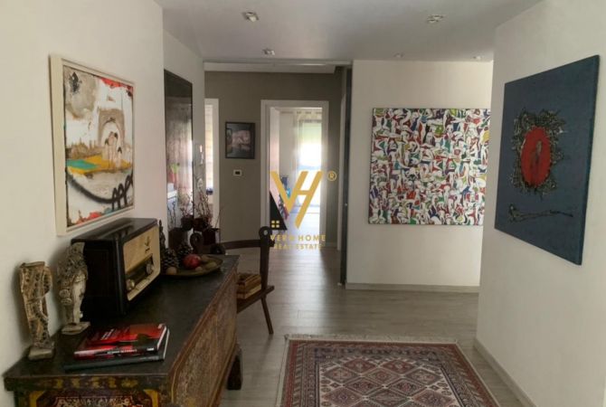 Shtepi me qera Apartament ne Tirane, 3+1, Mobilimi E mobiluar, Pagesa 3,000  Euro.