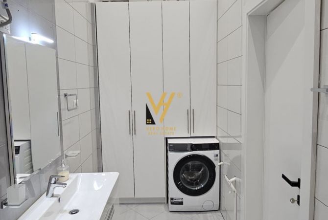 Shtepi ne shitje Apartament ne Tirane, 3+1, Mobilimi E mobiluar, Pagesa 330,000  Euro.