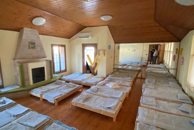 Shtepi me qera Shtepi Private ne Tirane, 5+1, Mobilimi Pjeserisht e mobiluar, Pagesa 5,000  Euro.