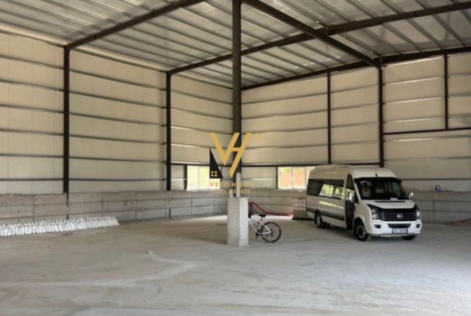 Ambient biznesi me qera 4+1 ne Tirane - 3,500 Euro