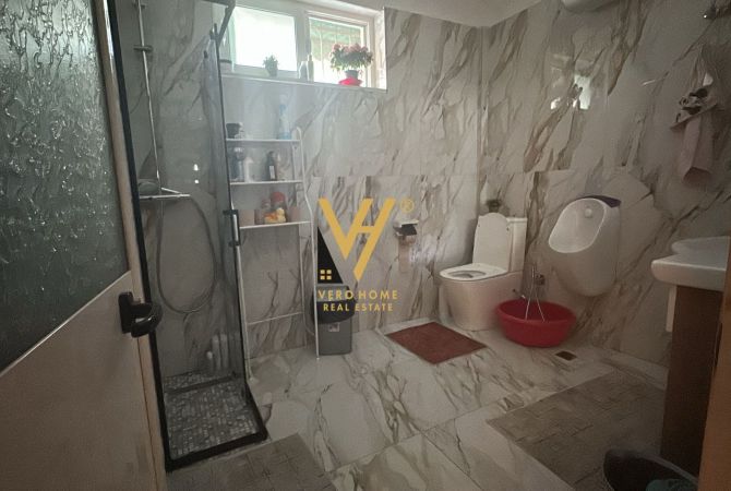 Shtepi ne shitje Shtepi Private ne Tirane, 2+1, Mobilimi E mobiluar, Pagesa 200,000  Euro.