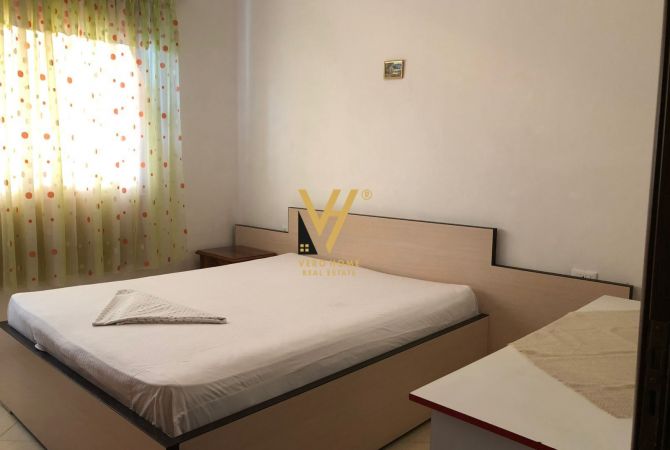 Shtepi me qera 1+1 ne Tirane - 40,000 Leke